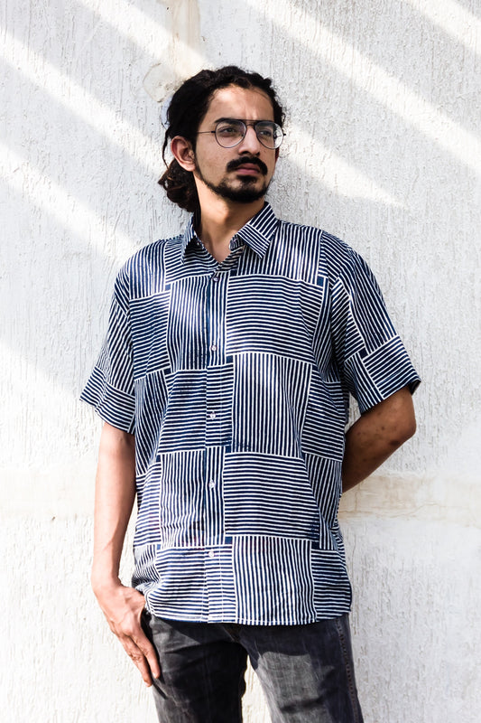 Square stripe pattern shirt